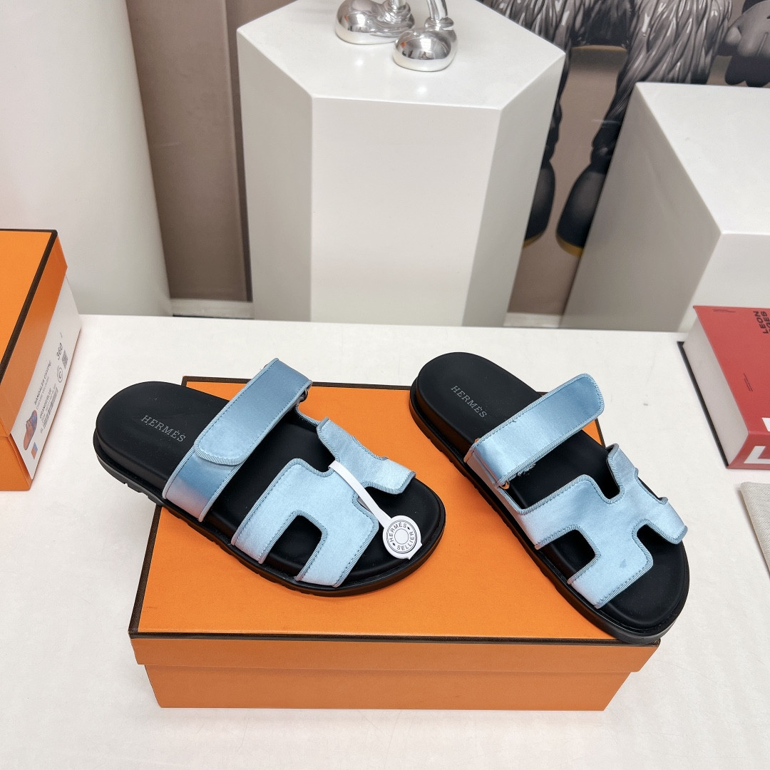 UA Hermès Chypre sandal