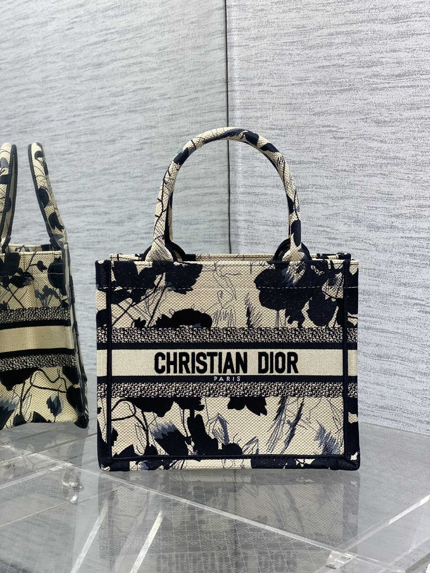 DIOR Tote 26 x 8 x 22cm