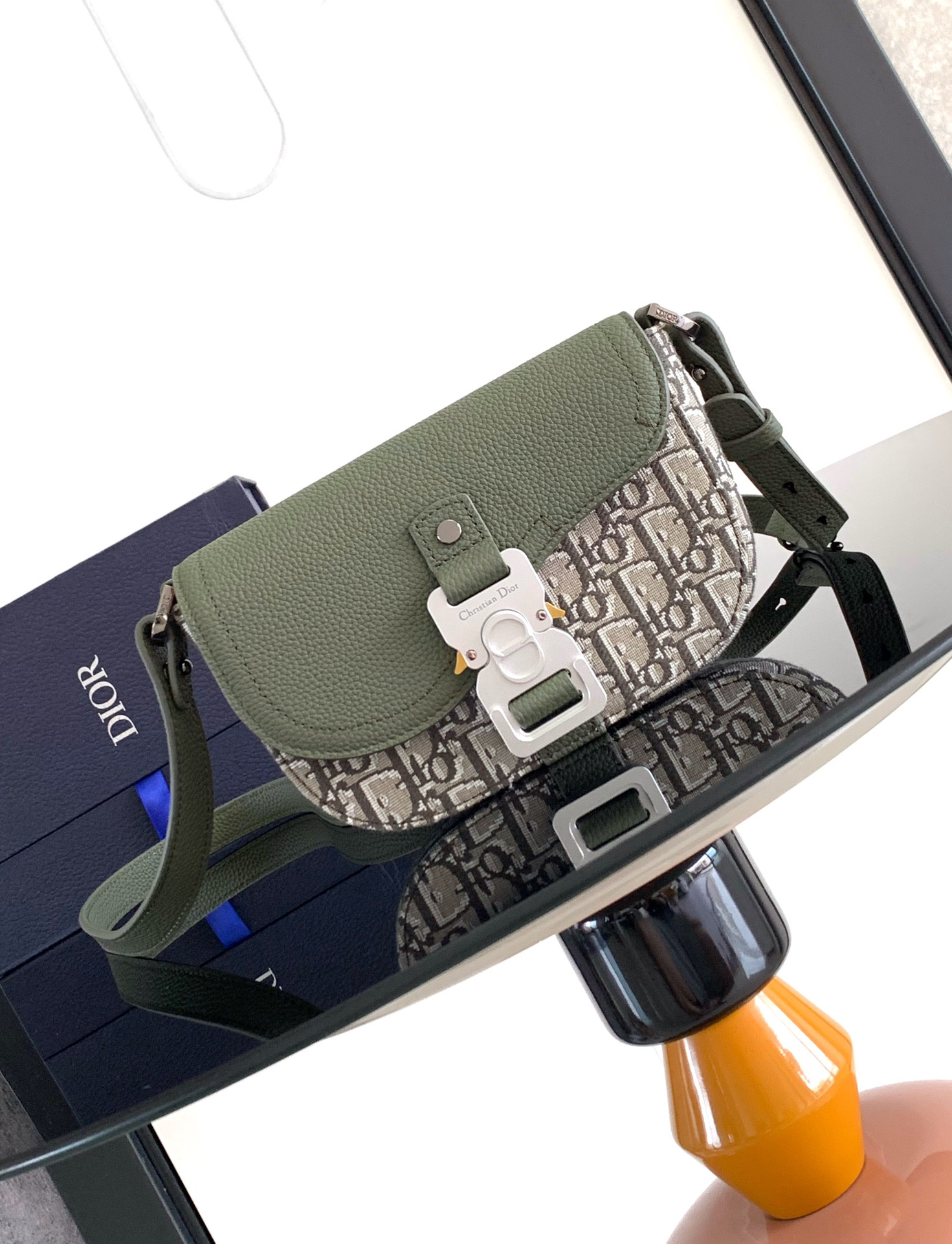 Dior Saddle Messenger Bag 24 x 16.5 x 5.5 cm