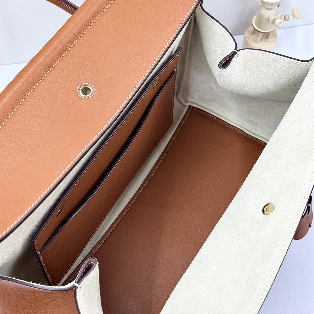 Loro Piana Loom Bag L32 Smooth Calfskin 33 x 23 x 18 cm