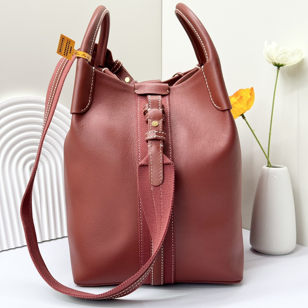 Loro Piana Large Bale Bag Smooth Calfskin 24 x 20 x 27 cm