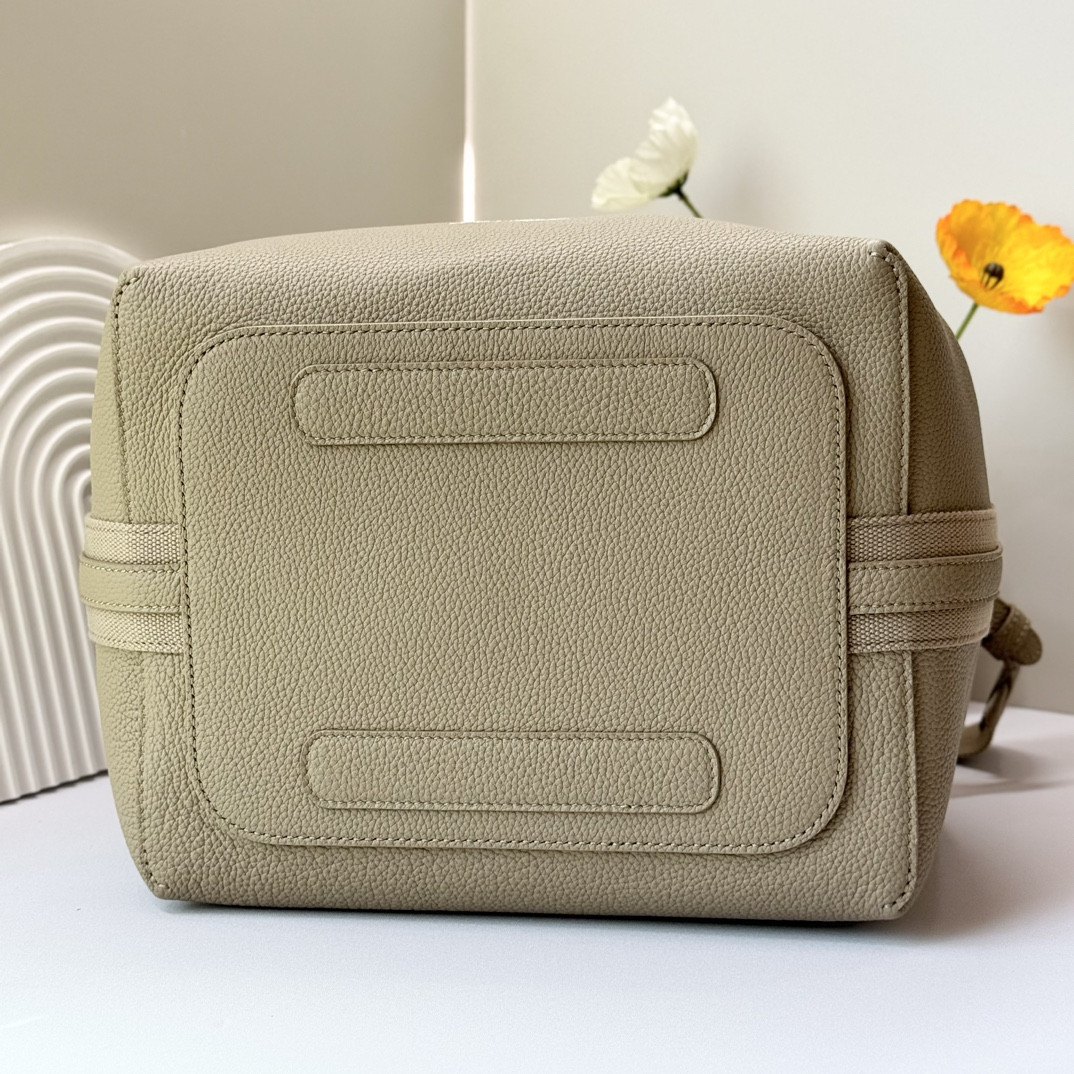 Loro Piana Large Bale Bag Grained Calfskin 24 x 20 x 27 cm