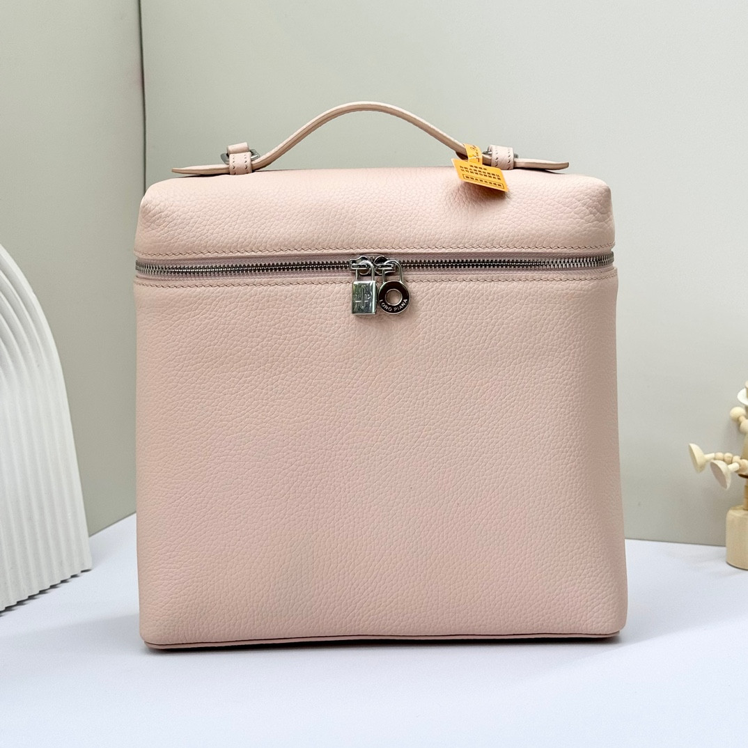 Loro Piana Extra Pocket backpack L23.5 Grained Calfskin 23 x 21 x 8 cm