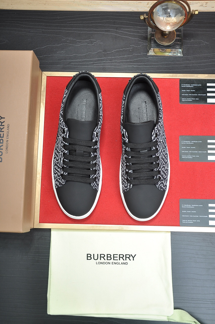 UA Burberry Sneakers