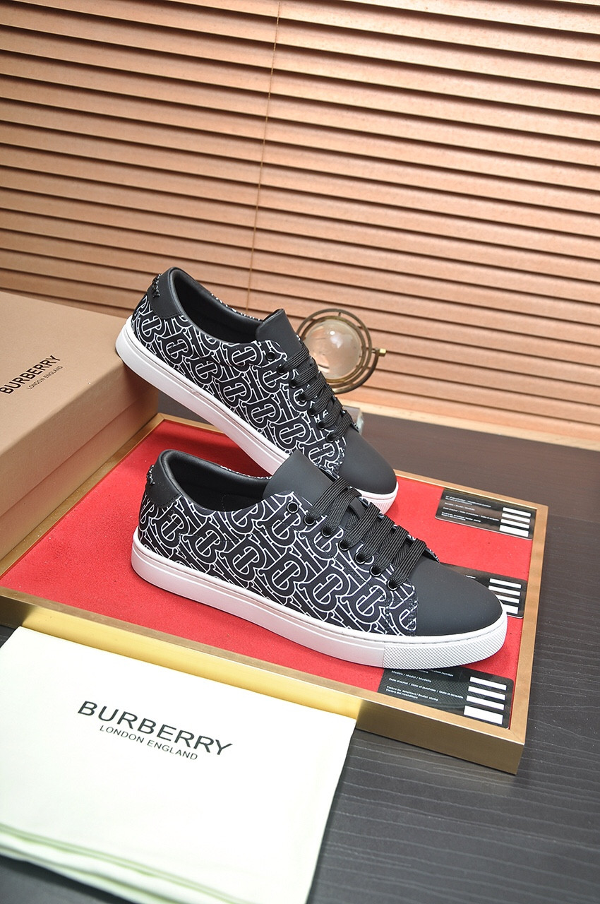 UA Burberry Sneakers