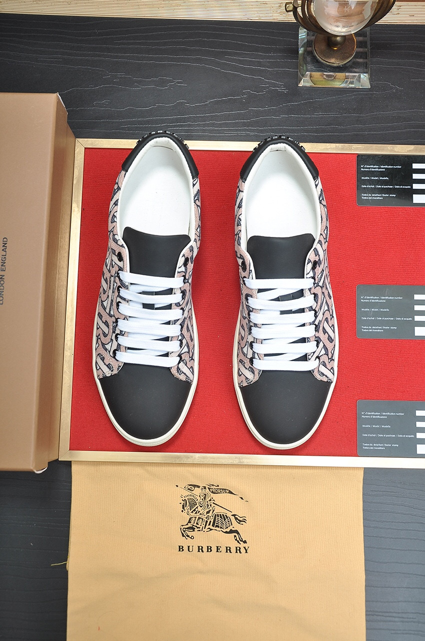 UA Burberry Sneakers