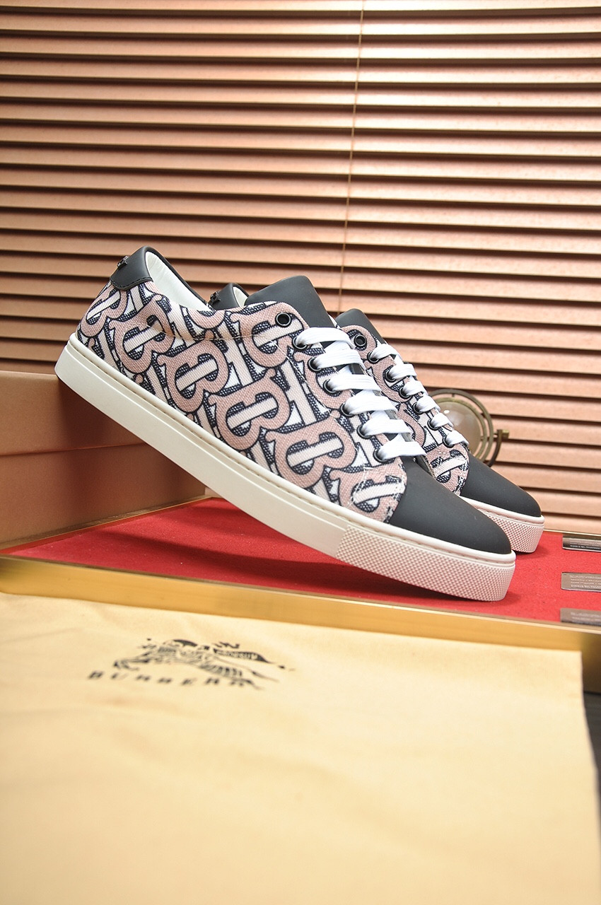 UA Burberry Sneakers