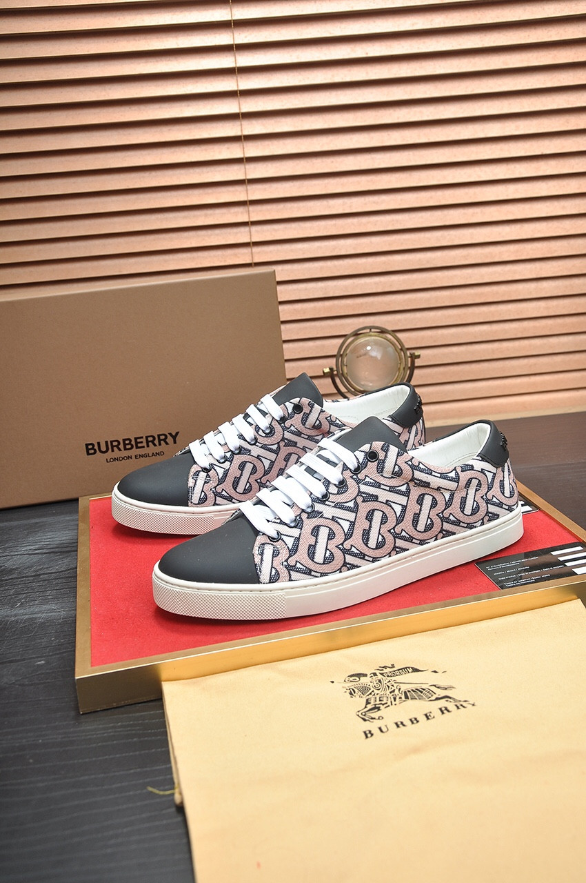 UA Burberry Sneakers