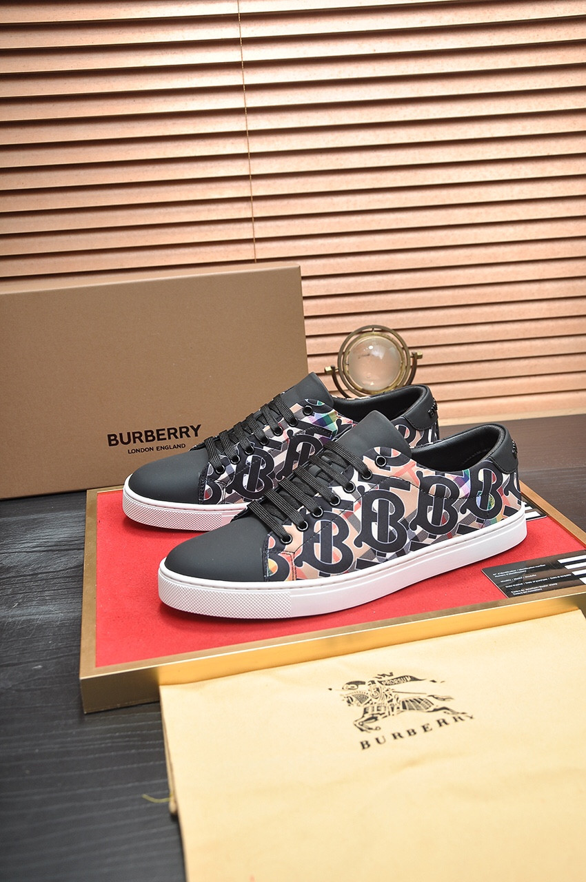 UA Burberry Sneakers