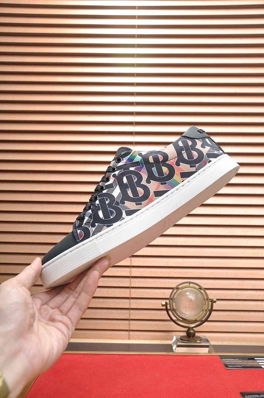 UA Burberry Sneakers