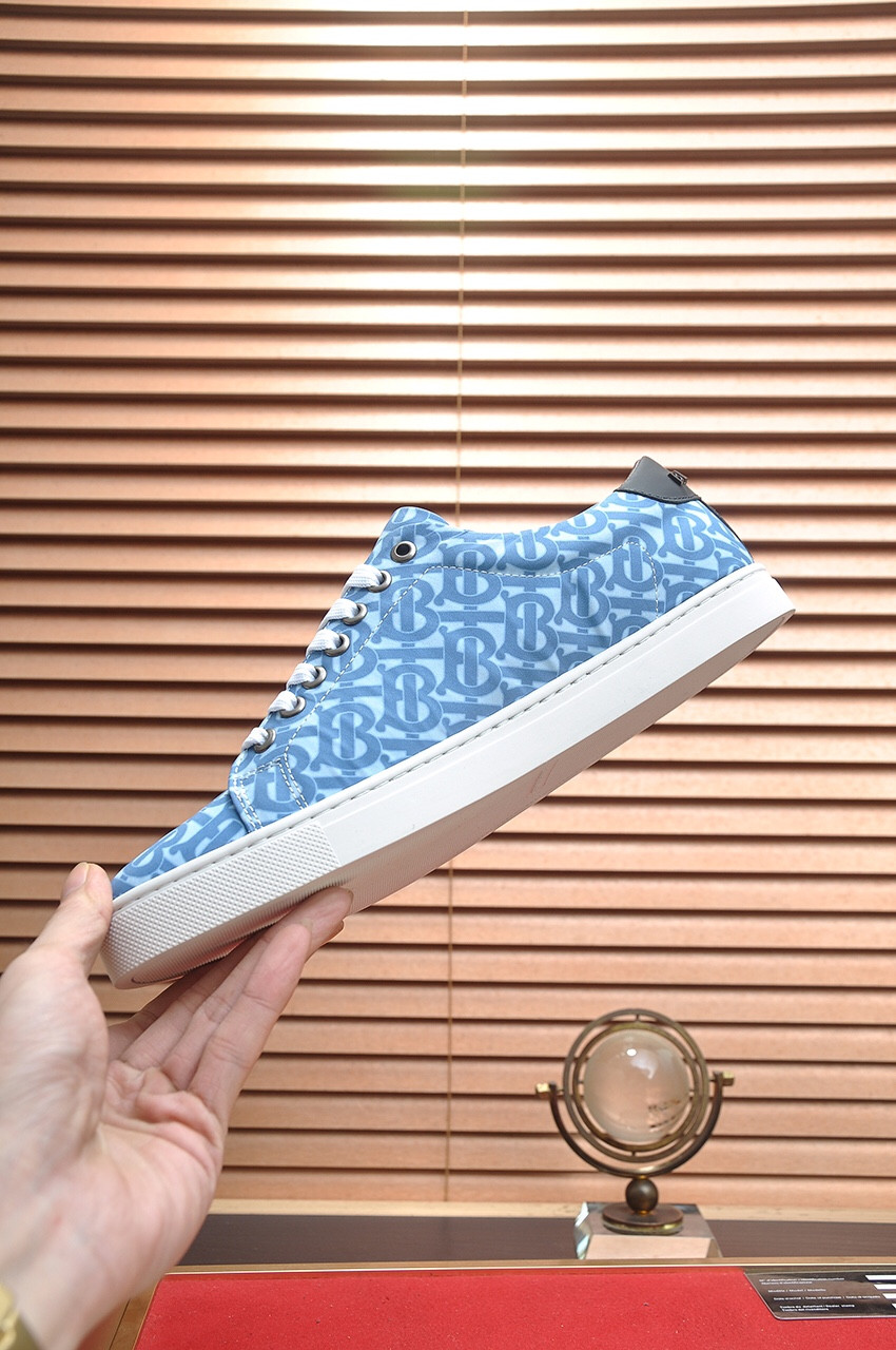 UA Burberry Sneakers