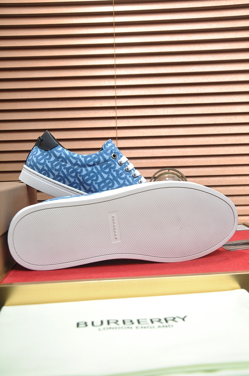 UA Burberry Sneakers