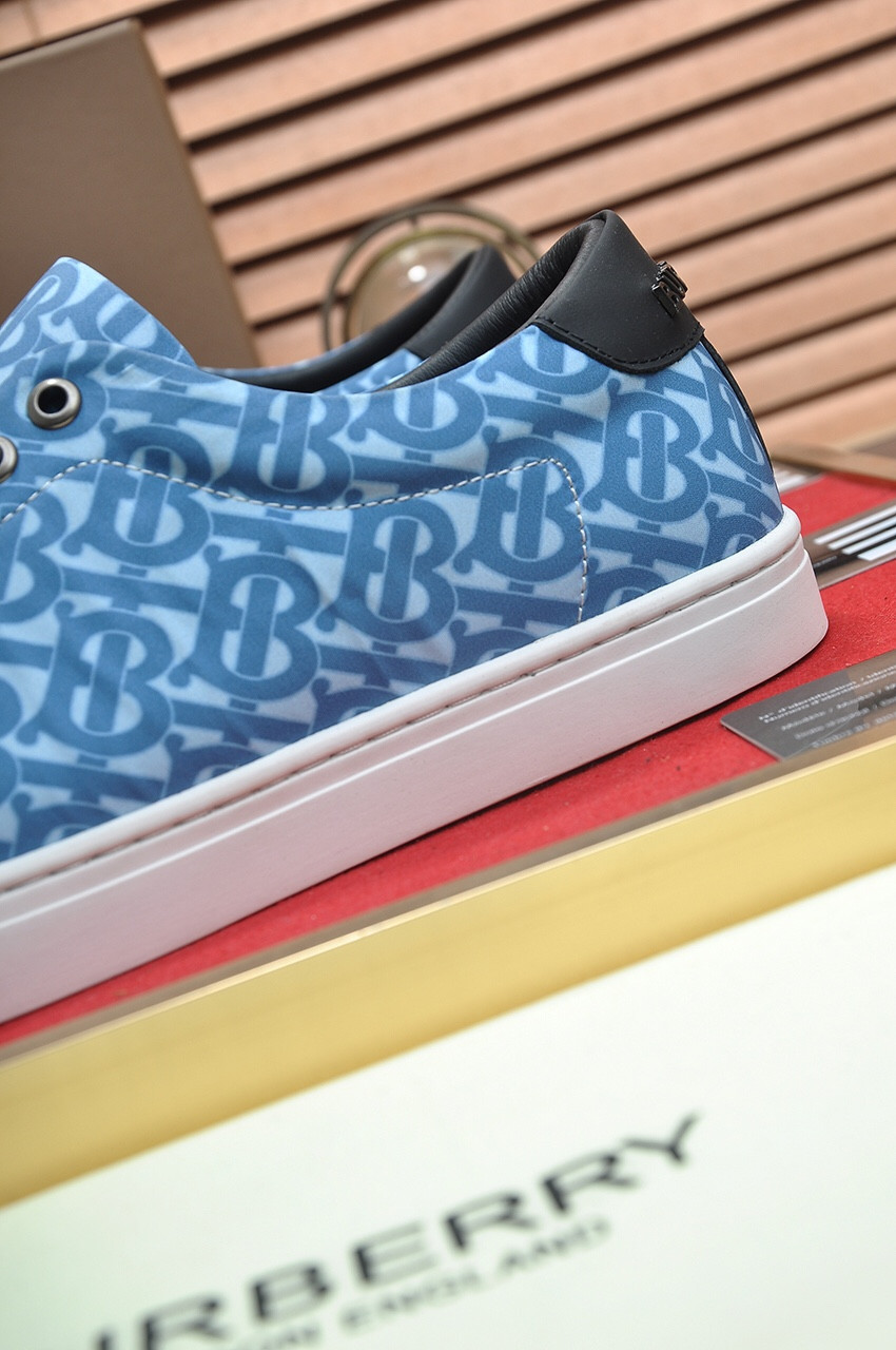 UA Burberry Sneakers