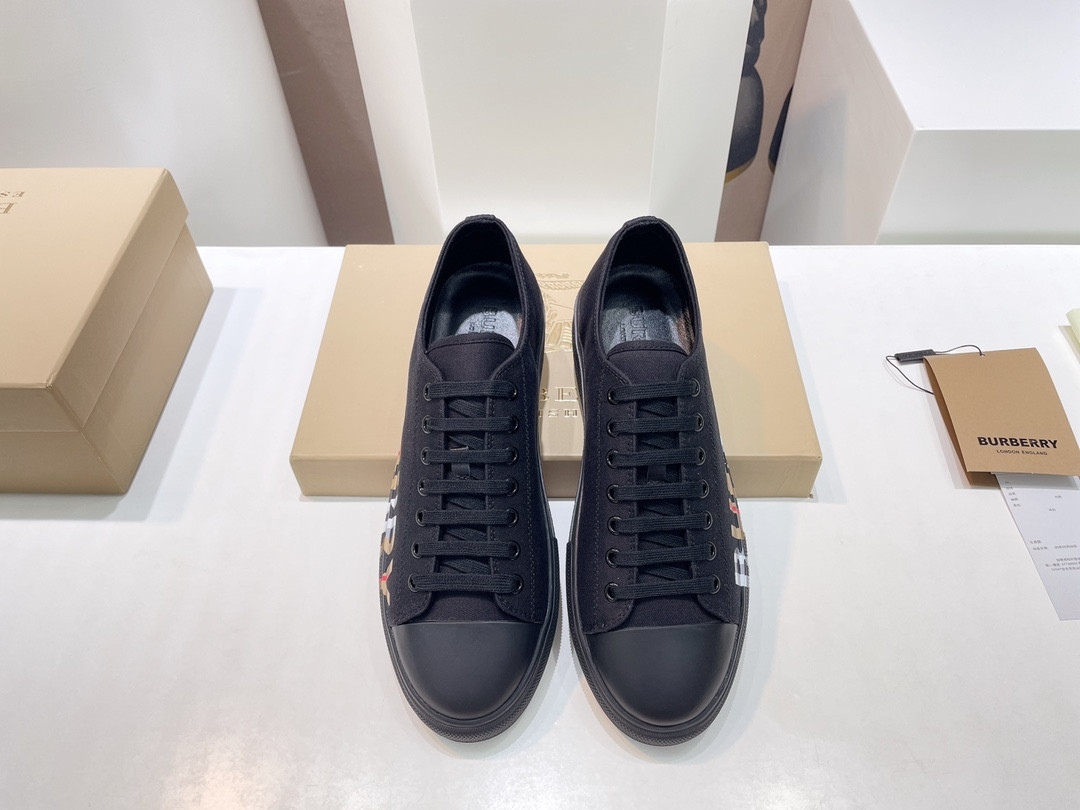 UA Burberry Sneakers