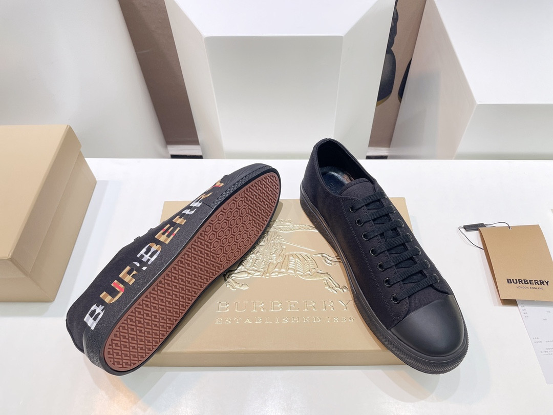 UA Burberry Sneakers