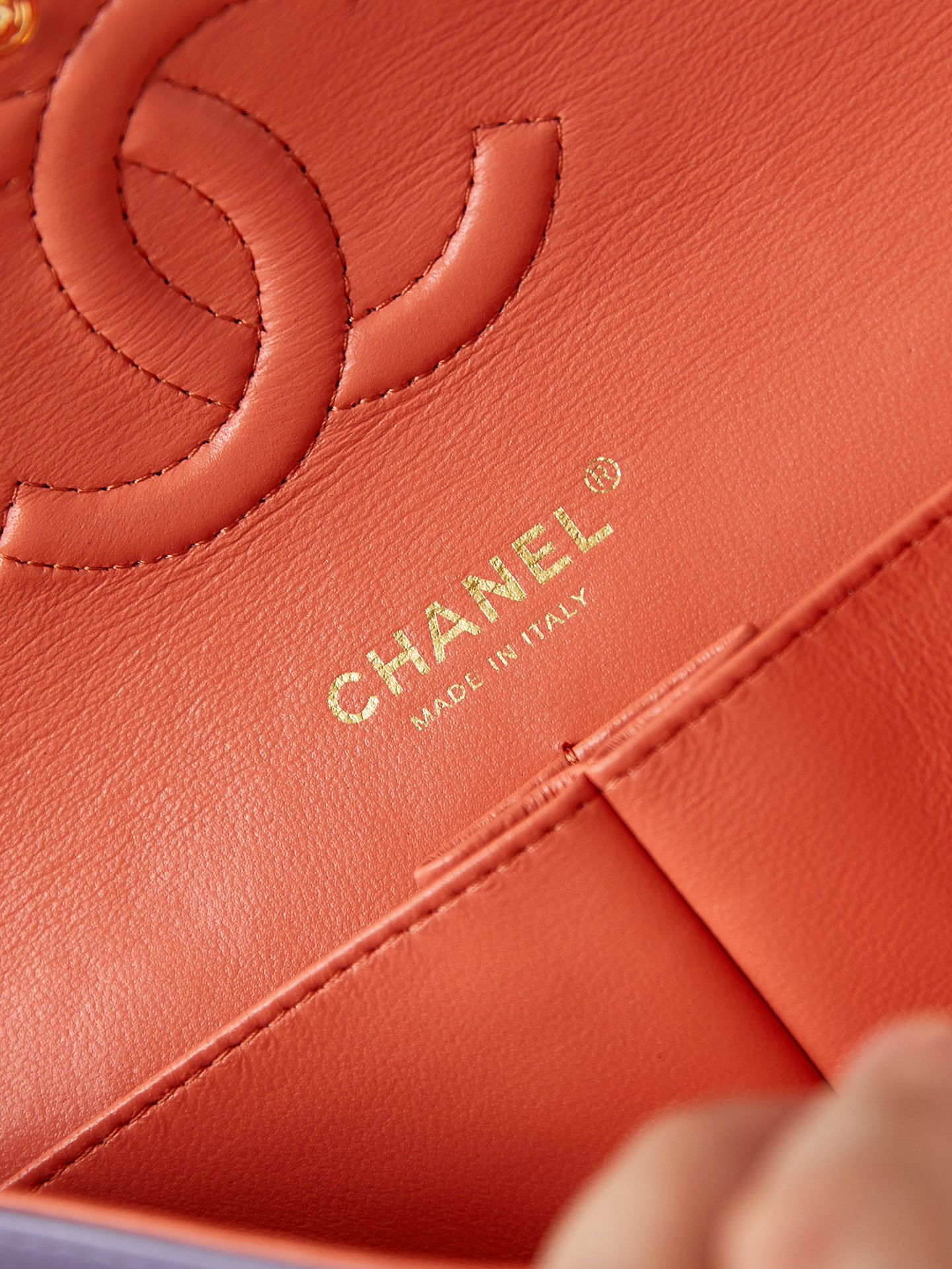 Chanel Classic Flap Bag 15.5×25.5×6.5cm