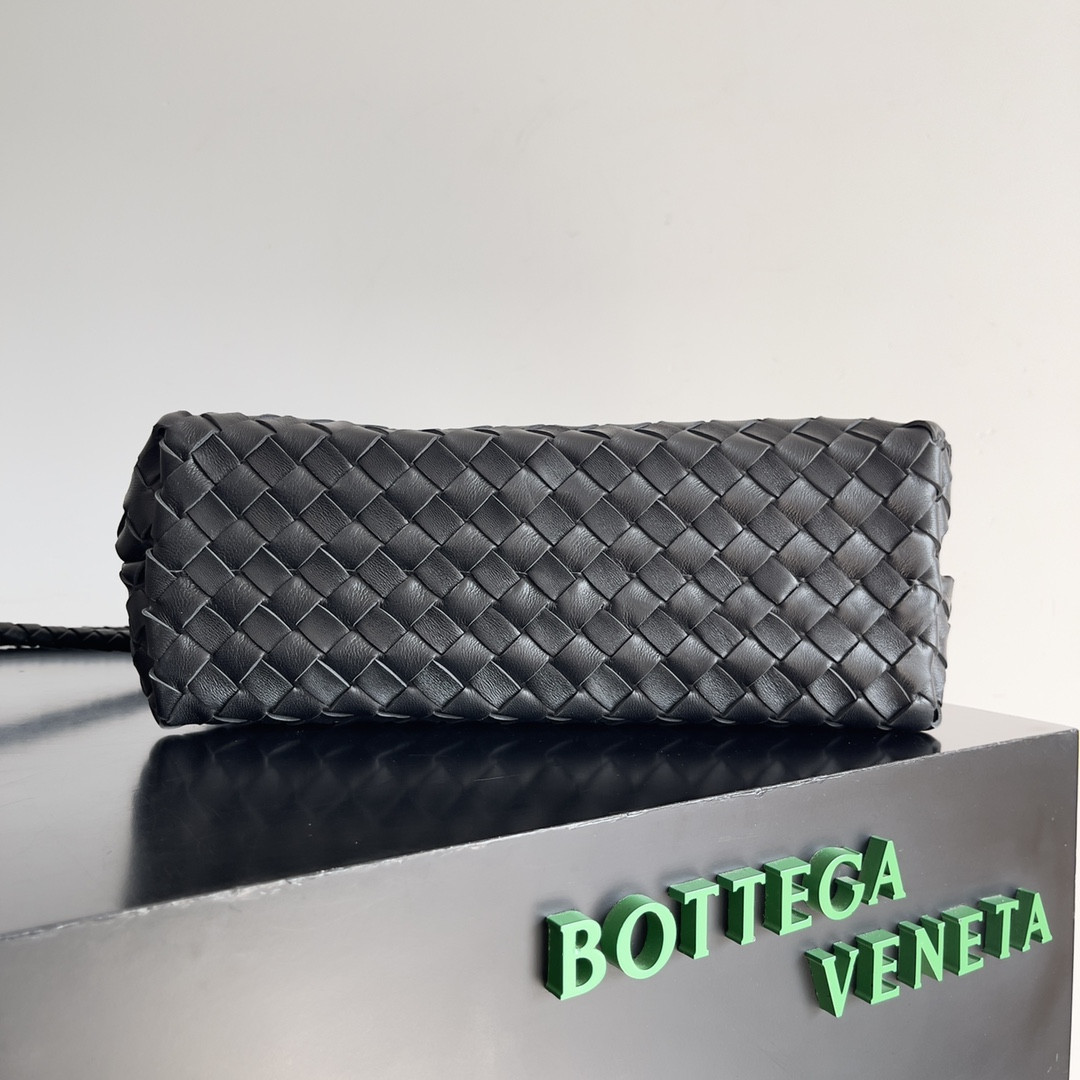 Bottega Veneta Medium Andiamo 32x25x11CM