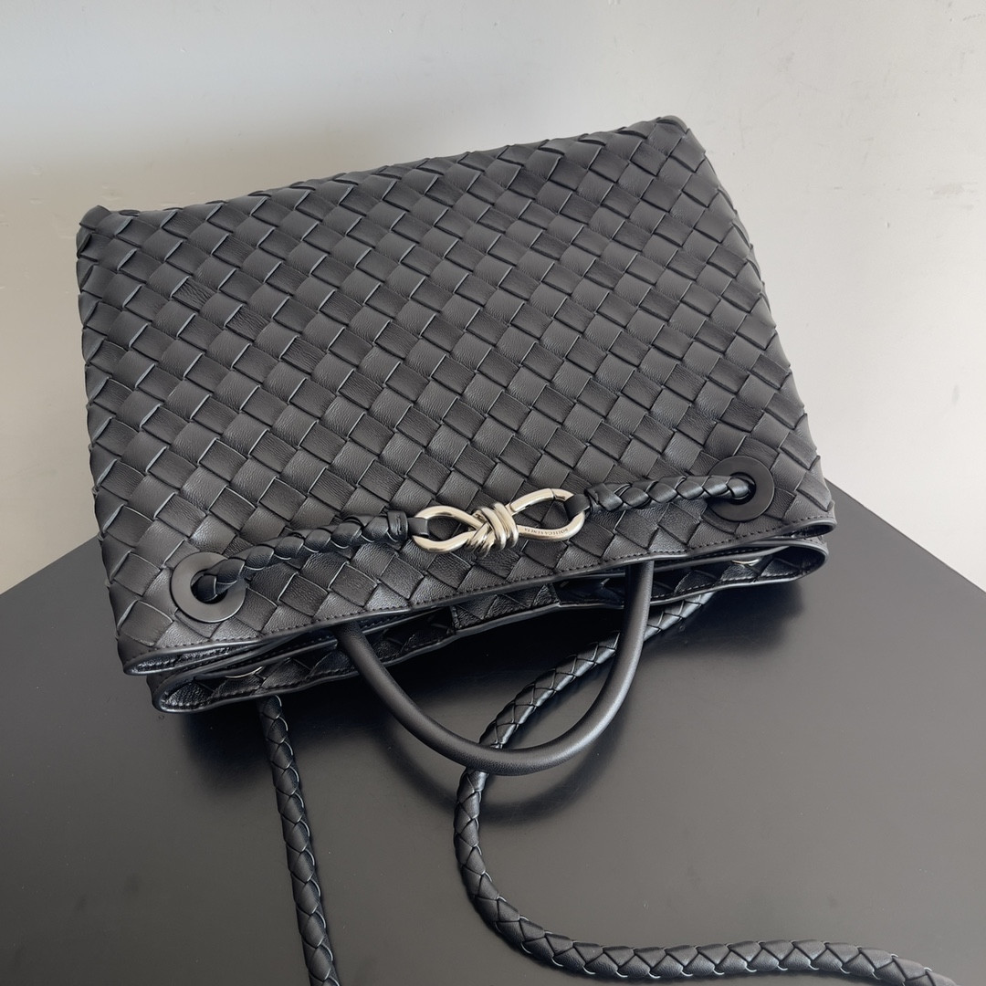 Bottega Veneta Medium Andiamo 32x25x11CM