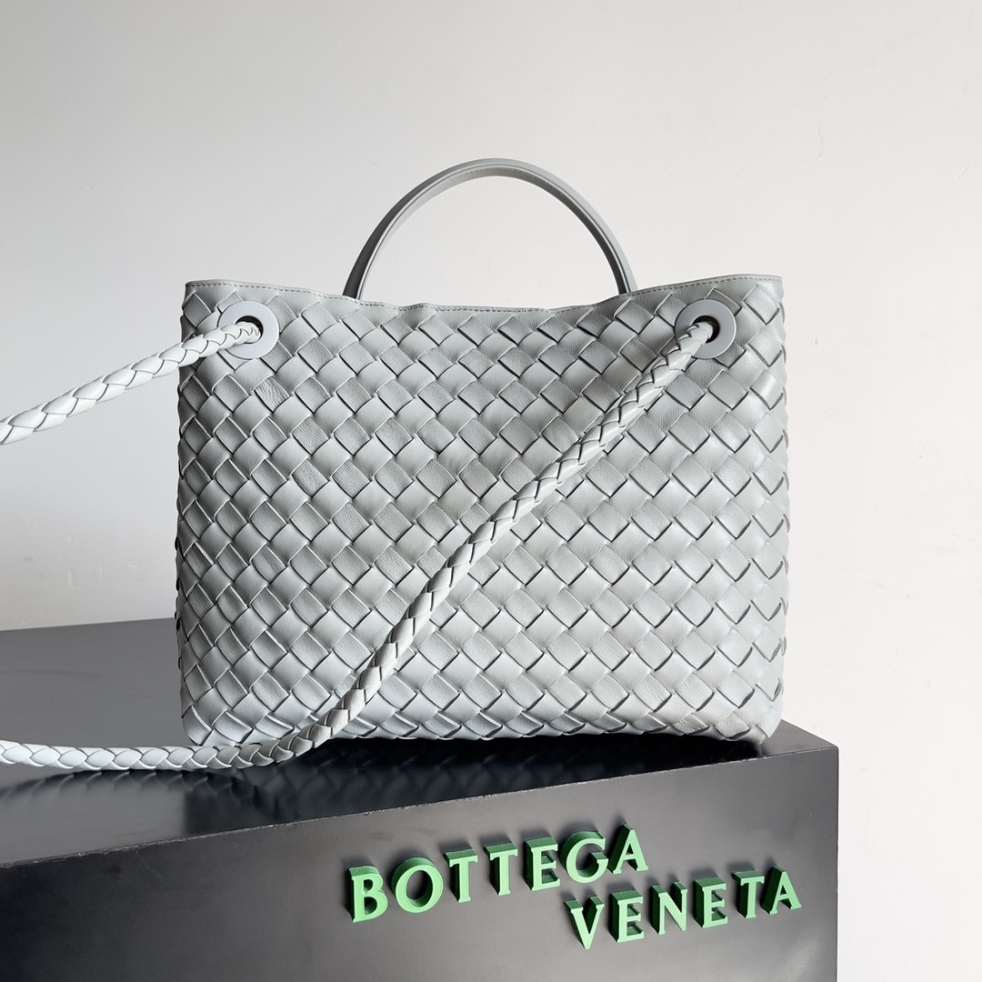Bottega Veneta Medium Andiamo 32x25x11CM