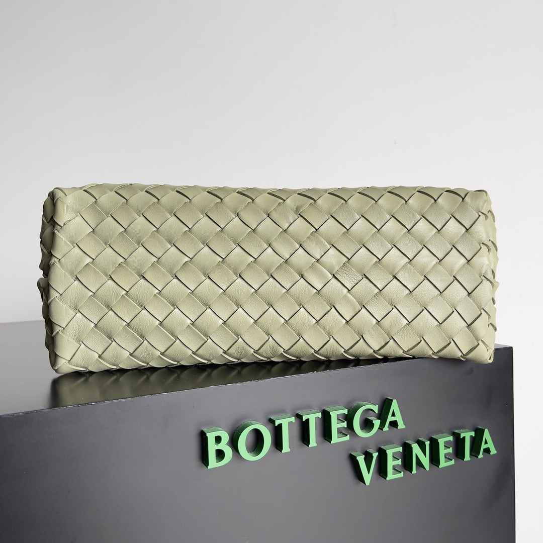Bottega Veneta Medium Andiamo 32x25x11CM