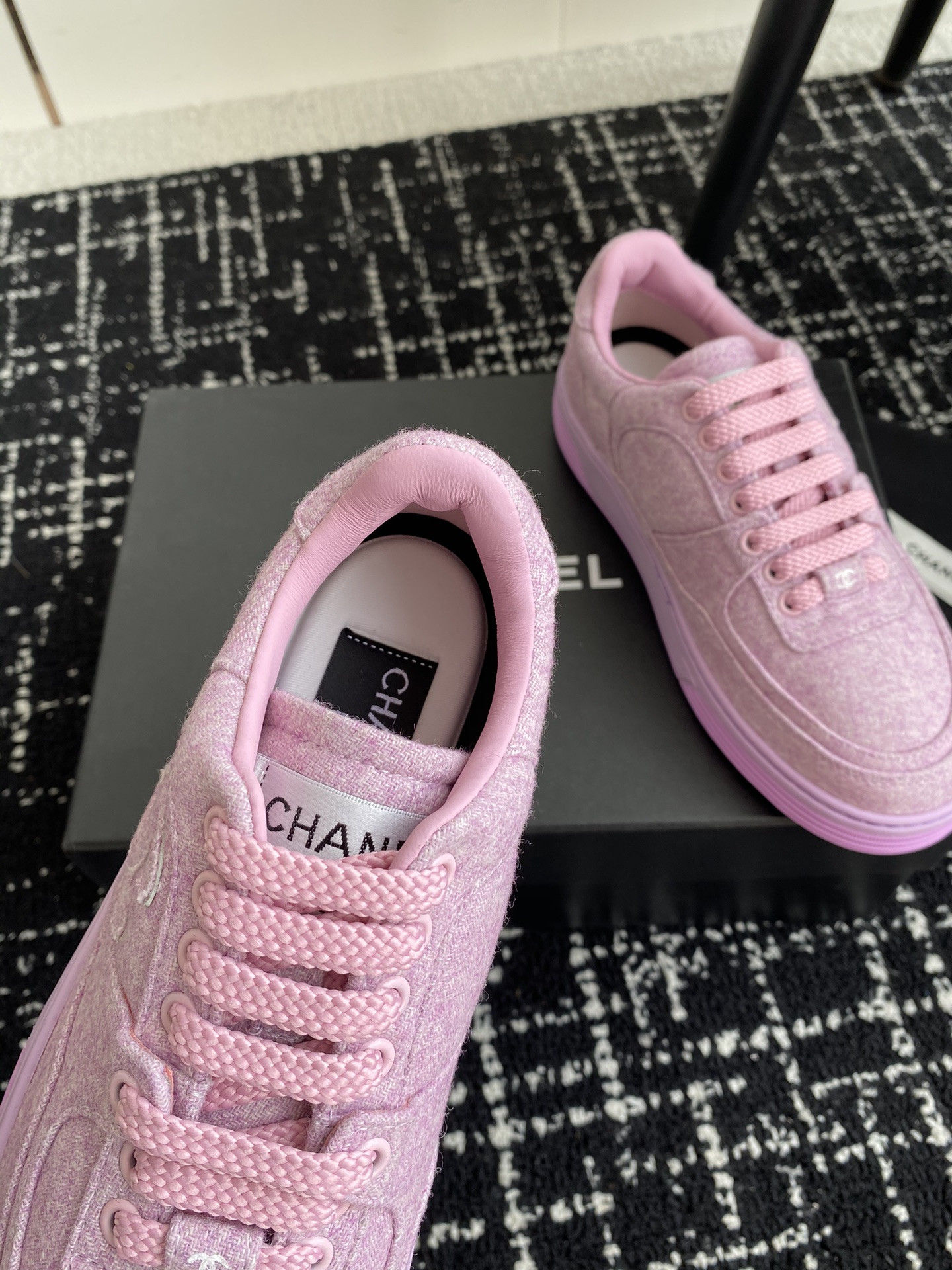 UA CHANEL SNEAKER