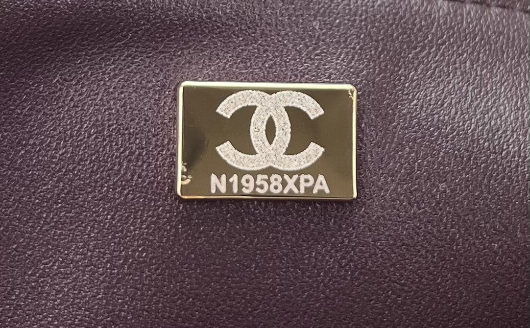 Chanel Classic Flap Bag 20cm