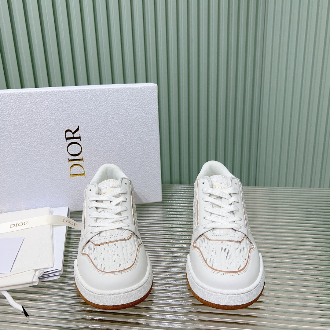 UA Dior One Sneaker