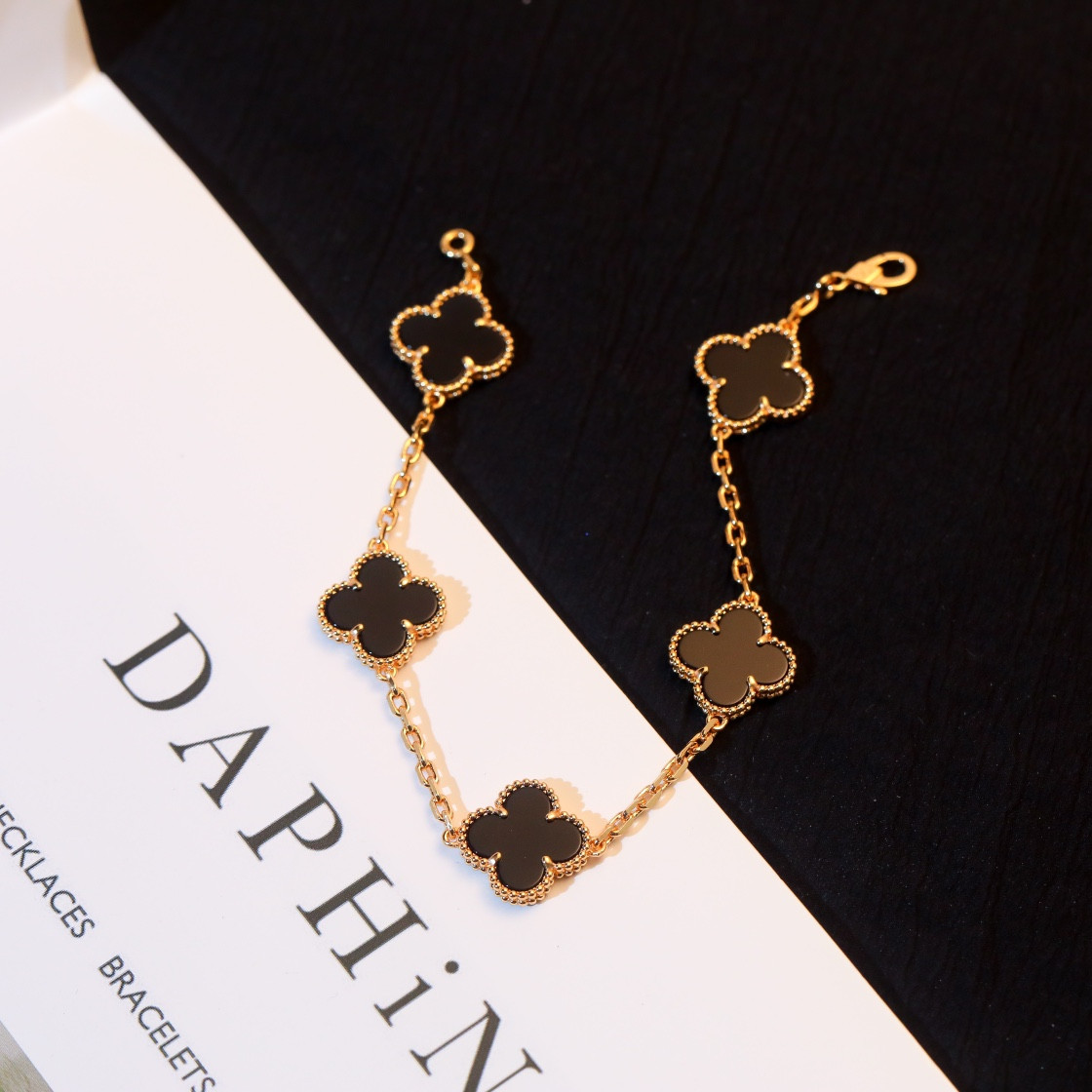 Van Cleef & Arpels Vintage Alhambra bracelet, 5 motifs 19cm