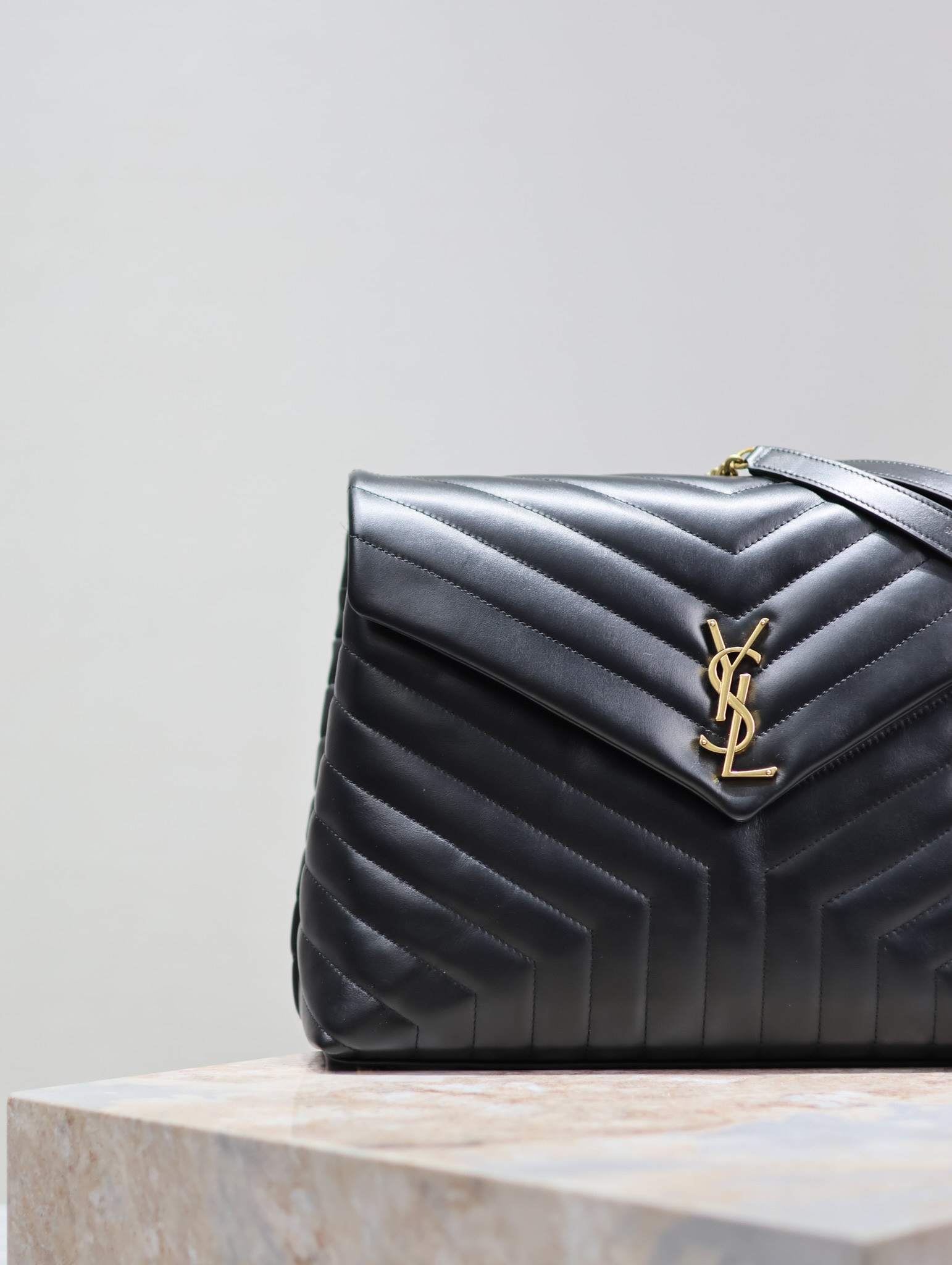 YSL LouLou 36×27×14cm