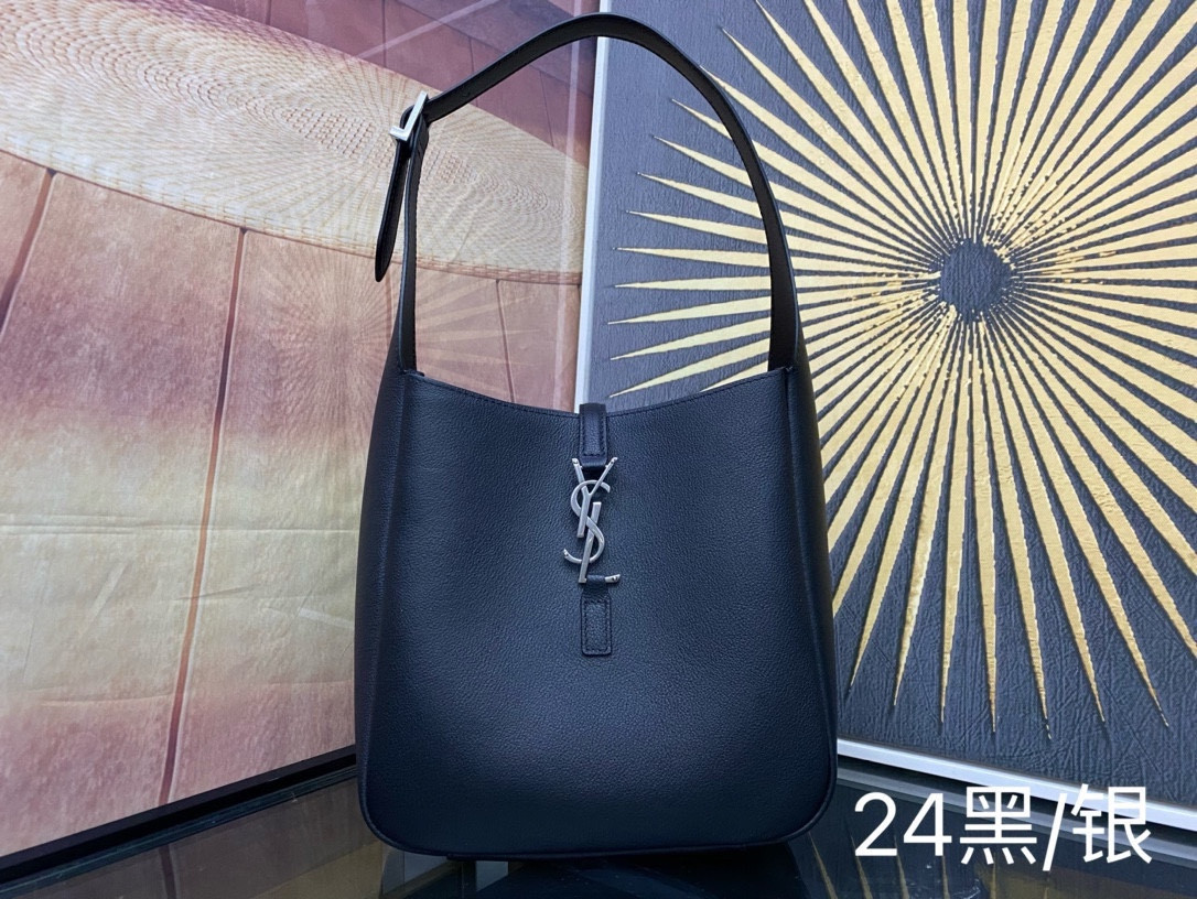 YSL LE 5 À 7 23x22x8cm