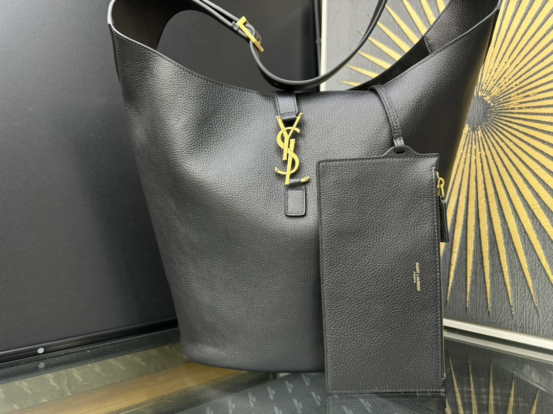 YSL LE 5 À 7 hobo in grained leather 26x31.5x13.5cm