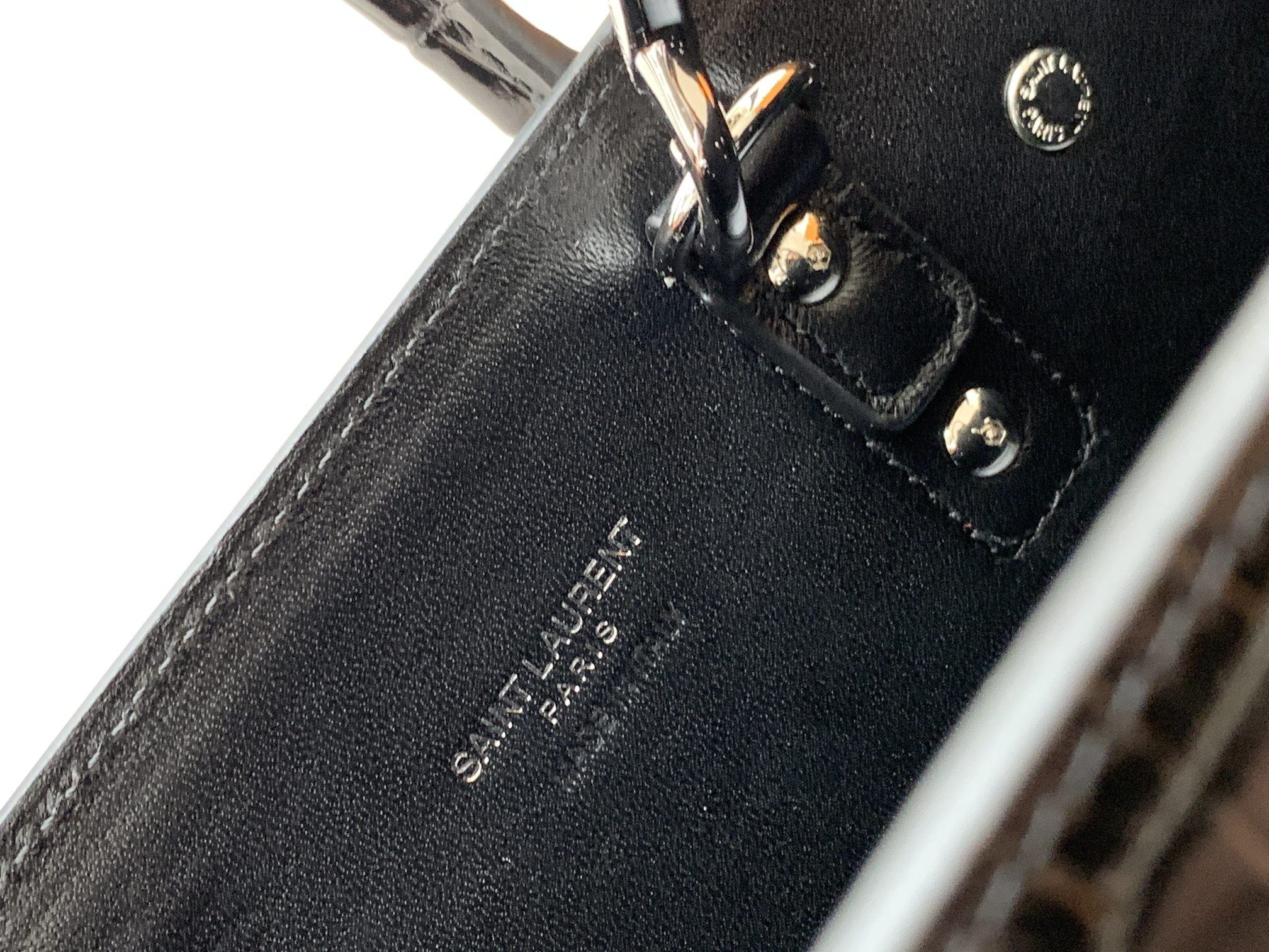 YSL SAC DE JOUR IN CROCODILE EMBOSSED LEATHER - NANO 22x18x10.5cm