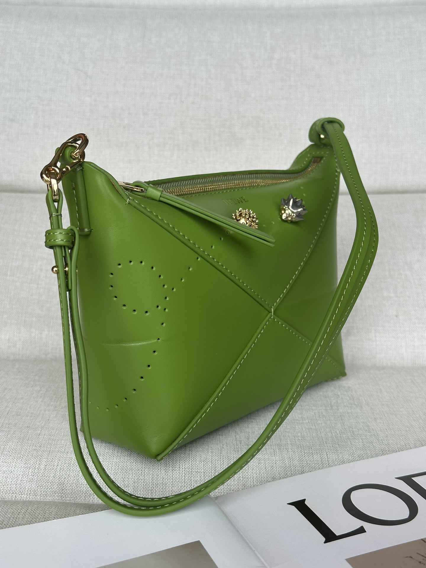 LOEWE Puzzle Fold pouch in shiny nappa calfskin 23x6.5x15.5cm