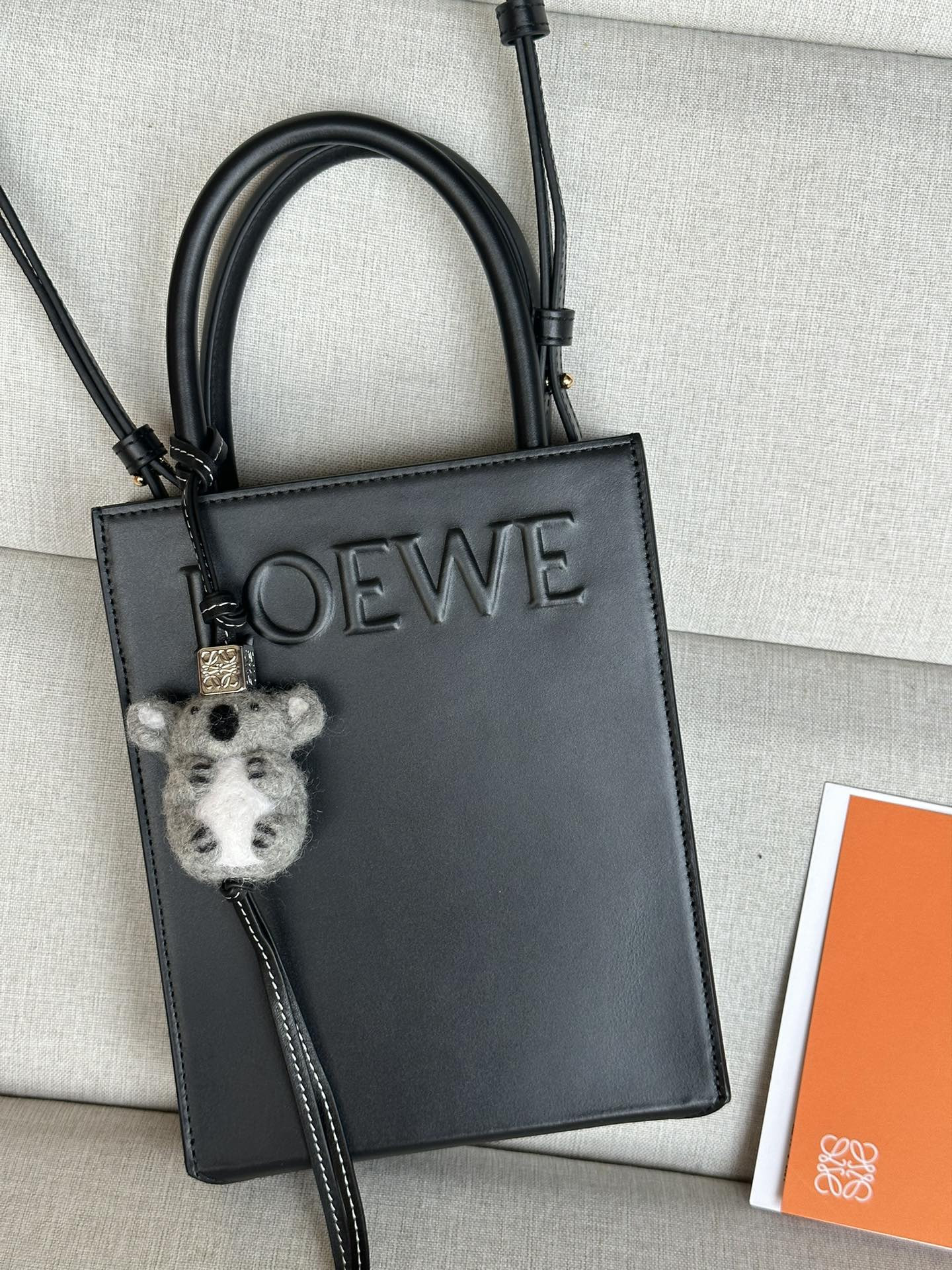 LOEWE Standard A5 Tote 17x6x21.5cm