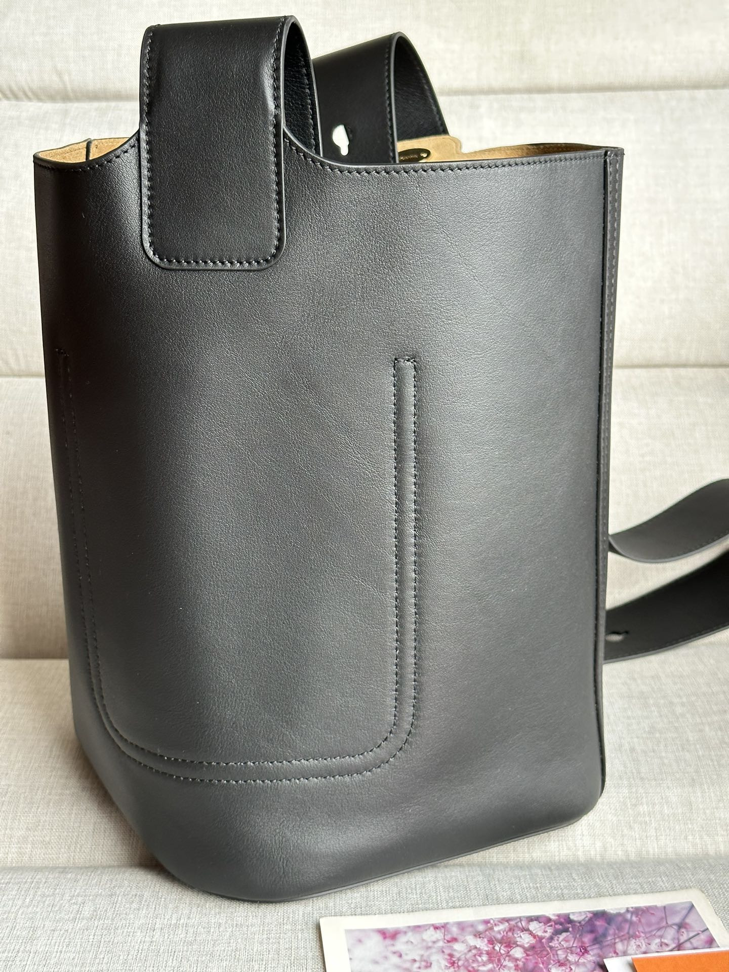 LOEWE Medium Pebble bucket in mellow calfskin 24.5x23.5x28cm