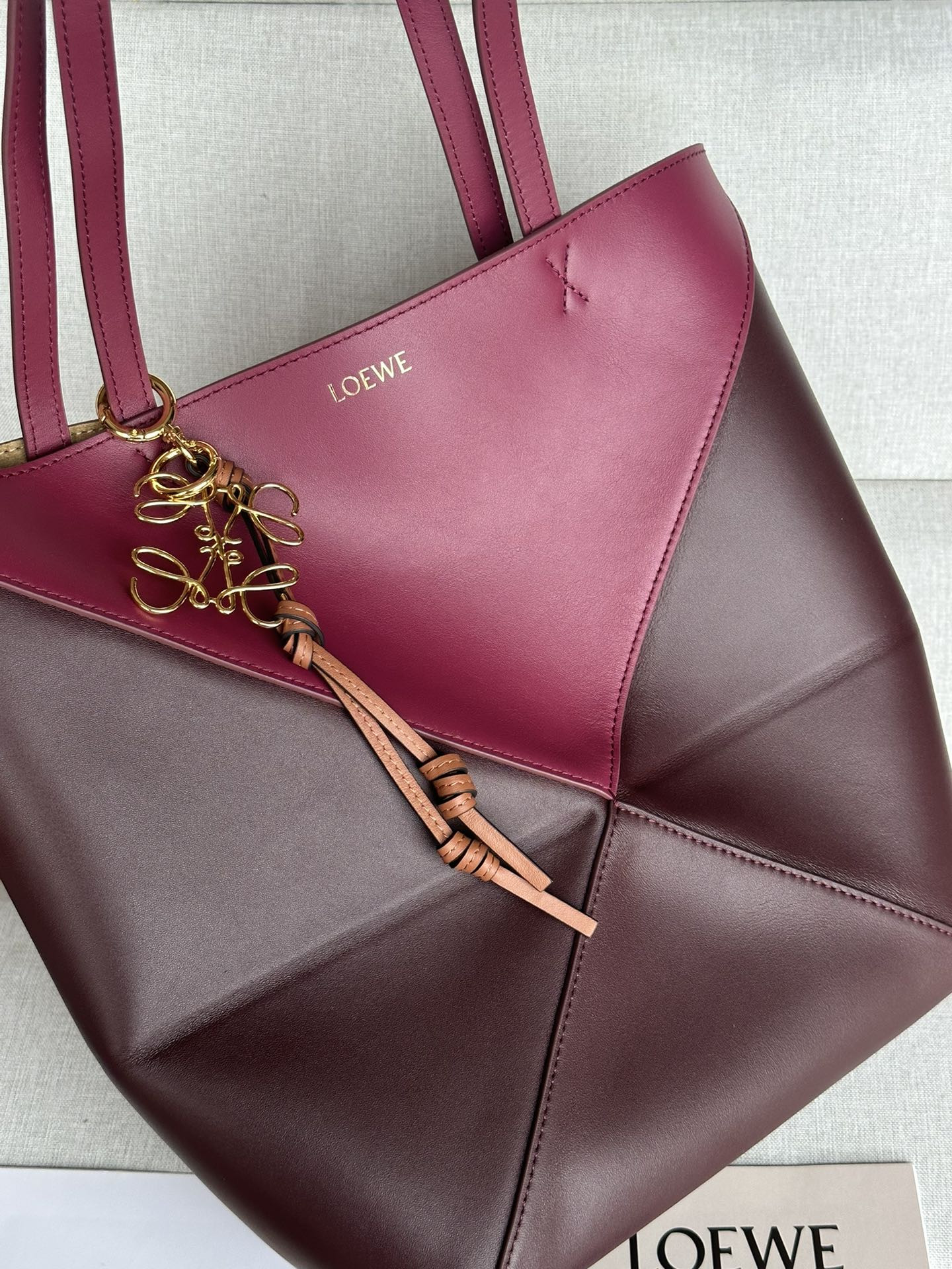 LOEWE Medium Puzzle Fold tote in shiny calfskin 25.5x14.5x31.5cm