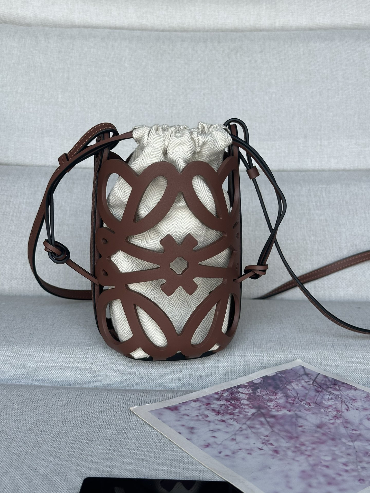 LOEWE Anagram cut-out pocket in classic calfskin and canvas 20x11x8cm