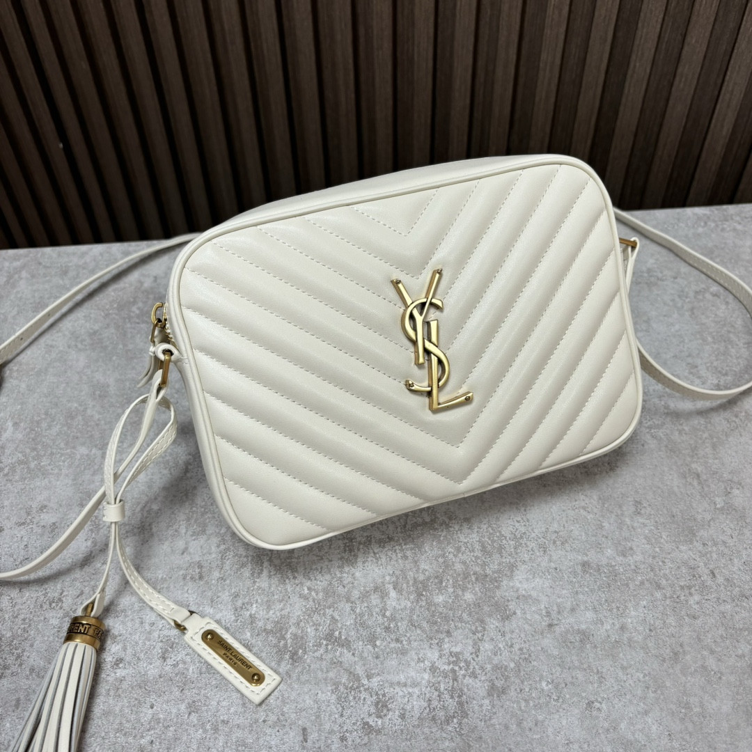 YSL LOU camera bag in quilted leather 23x16x6cm