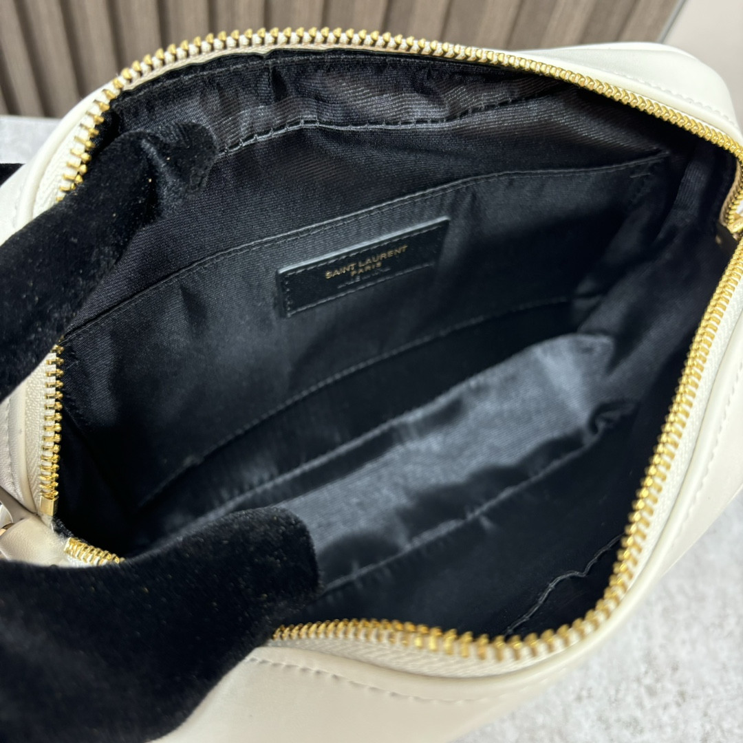 YSL LOU camera bag in quilted leather 23x16x6cm