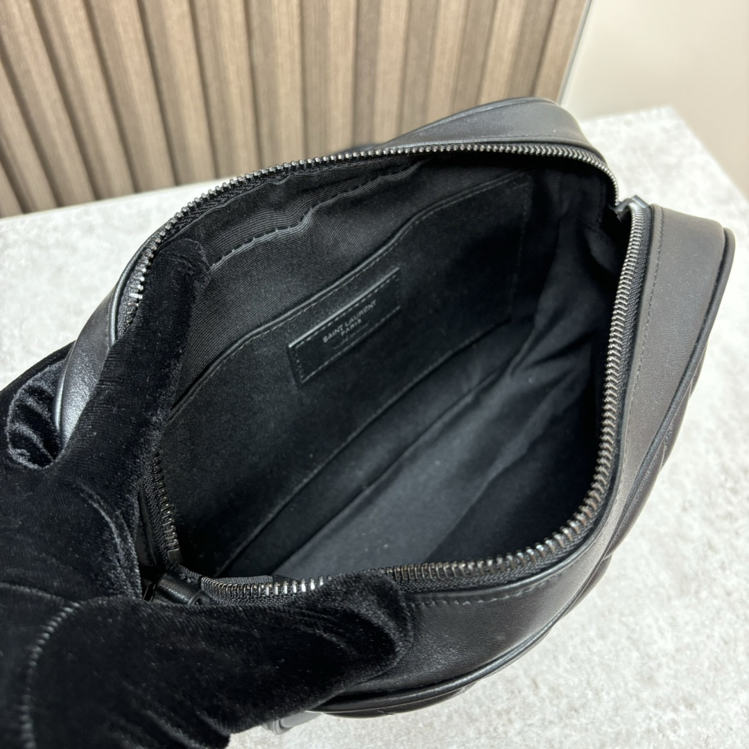 YSL LOU camera bag in quilted leather 23x16x6cm
