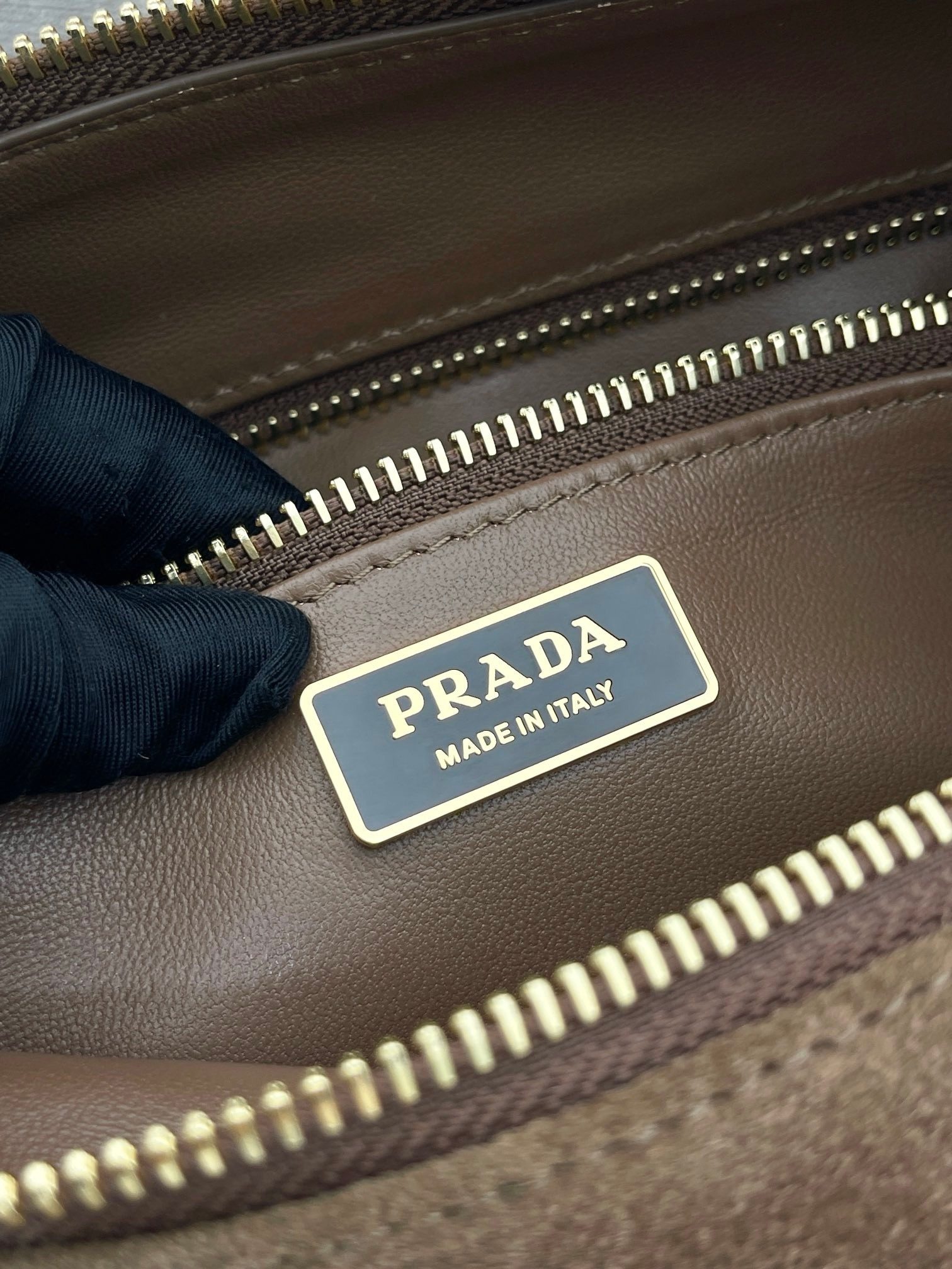 Prada Aimée large leather shoulder bag  39x24x12cm