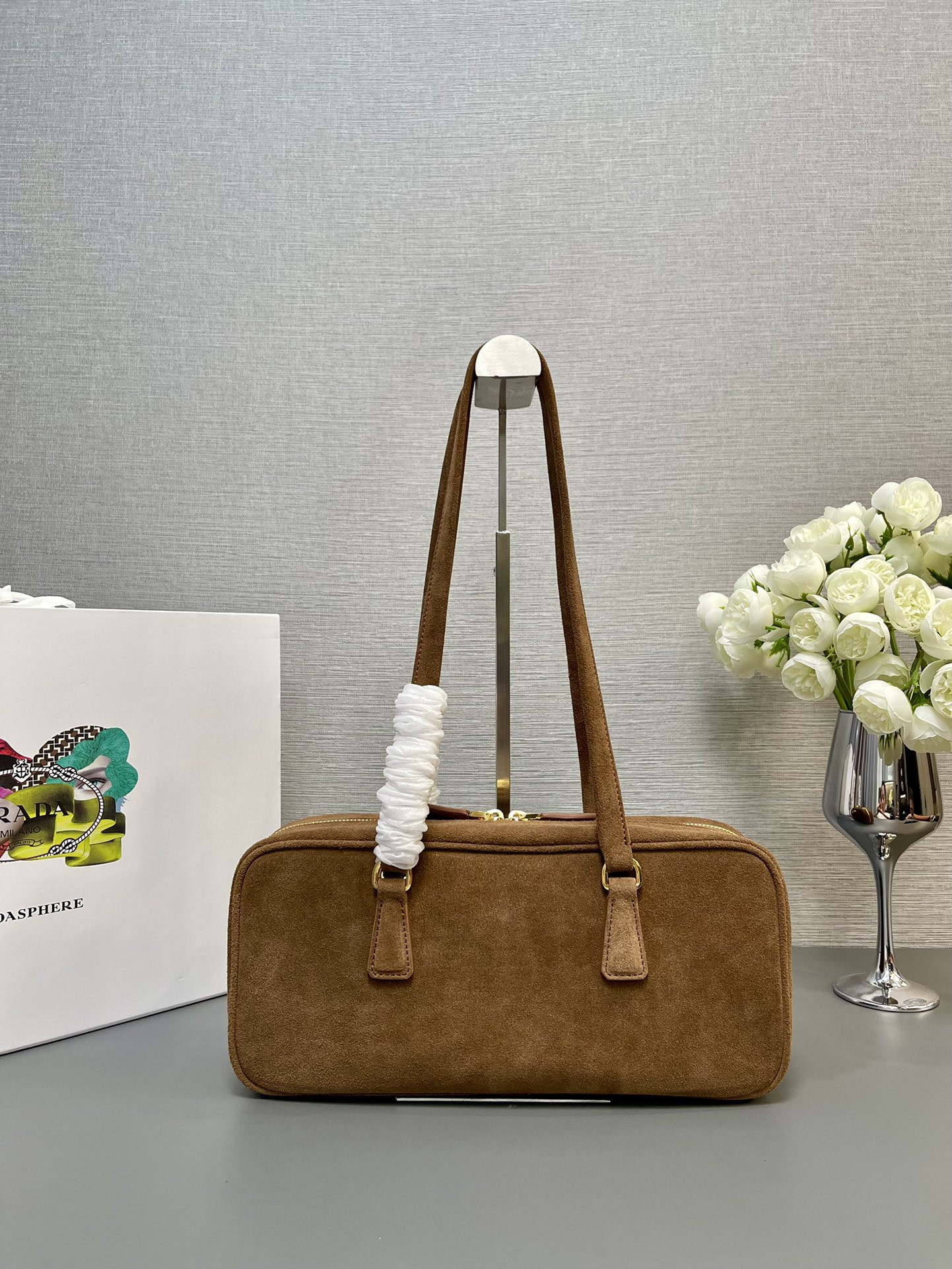 Prada Re-Edition 1978 handle bag  30x14x8.5cm