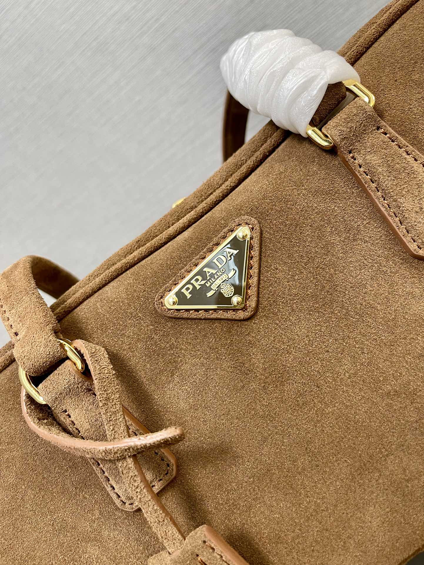 Prada Re-Edition 1978 handle bag  30x14x8.5cm