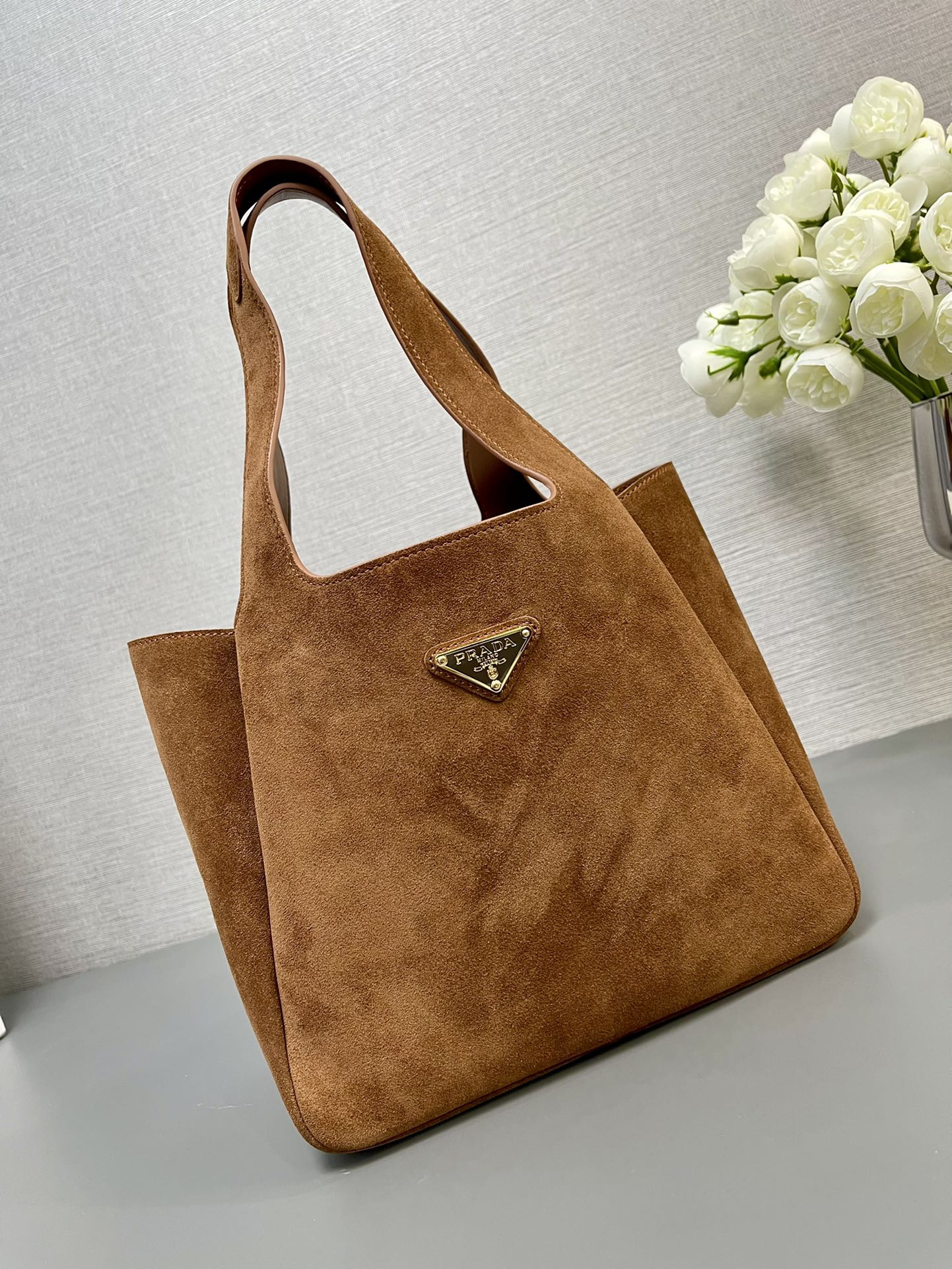 Prada tote 25x21.5x14cm