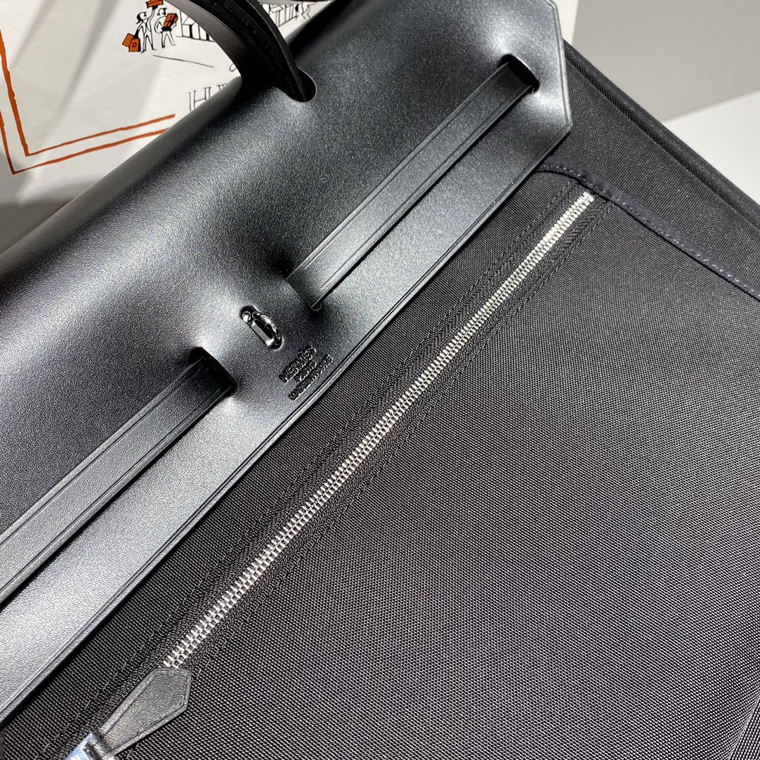 Hermes Herbag 39 x  28 x  9 cm