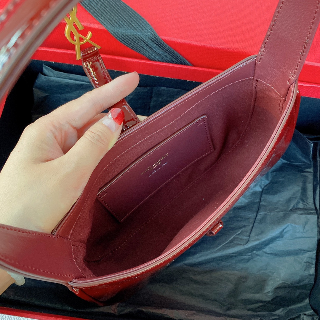 YSL LE 5 À 7 Mini (Patent Leather) 19 x 11.5 x 4.5 CM