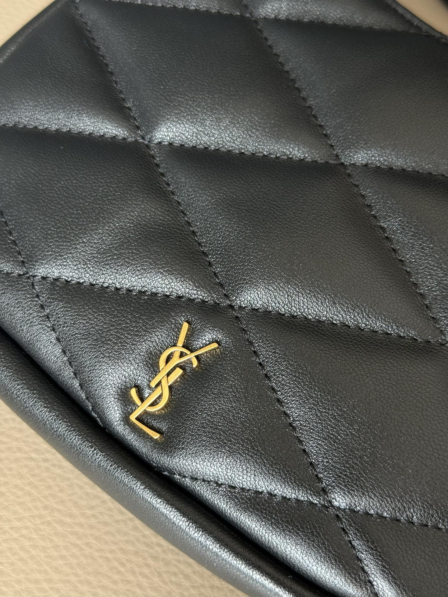 YSL SADE hobo in lambskin 19 X 21 X 4 CM