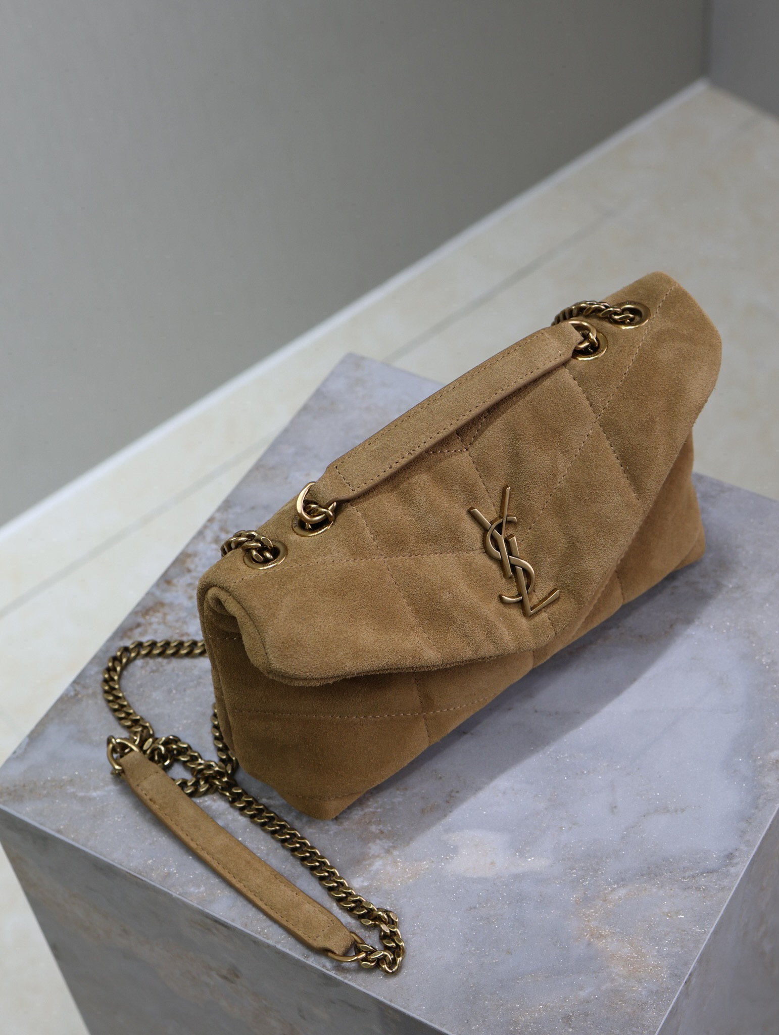 YSL Loulou Mini Puffer (Suede)  23×15.5×8.5cm
