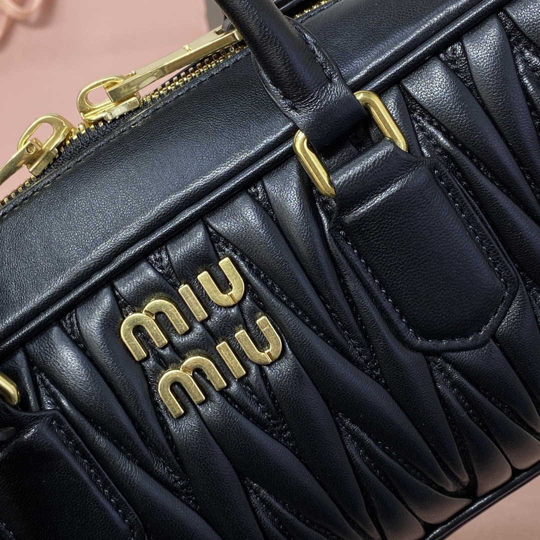 Miu Miu Arcadie matelassé nappa leather bag 12x27x9cm