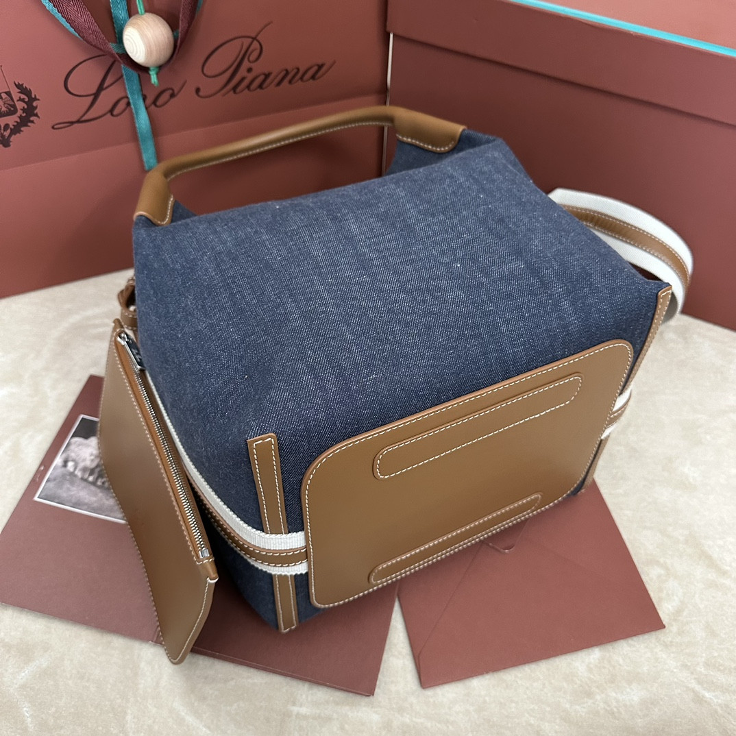 Loro Piana Large Bale Cotton bag 24x20x27cm